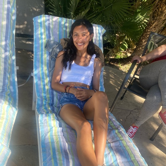 Meet your Posher, Flores - Picture 3 of 9